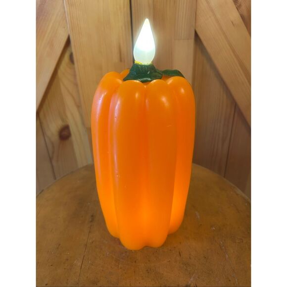 Sylvania 8" LED Halloween Pumpkin Candle Battery Operated (5538) - Picture 4 of 9